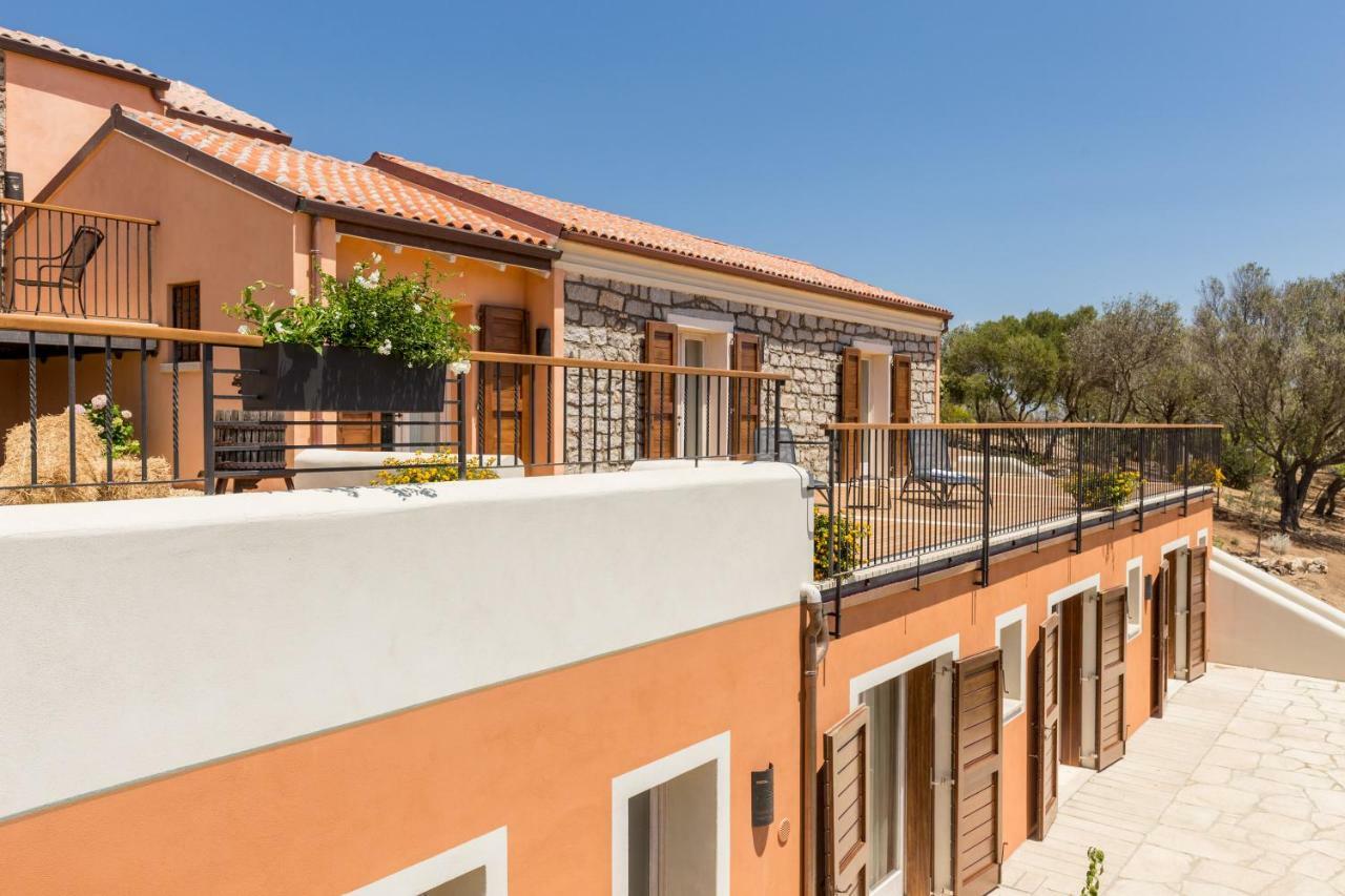 Tenuta Petra Bianca Палау Экстерьер фото
